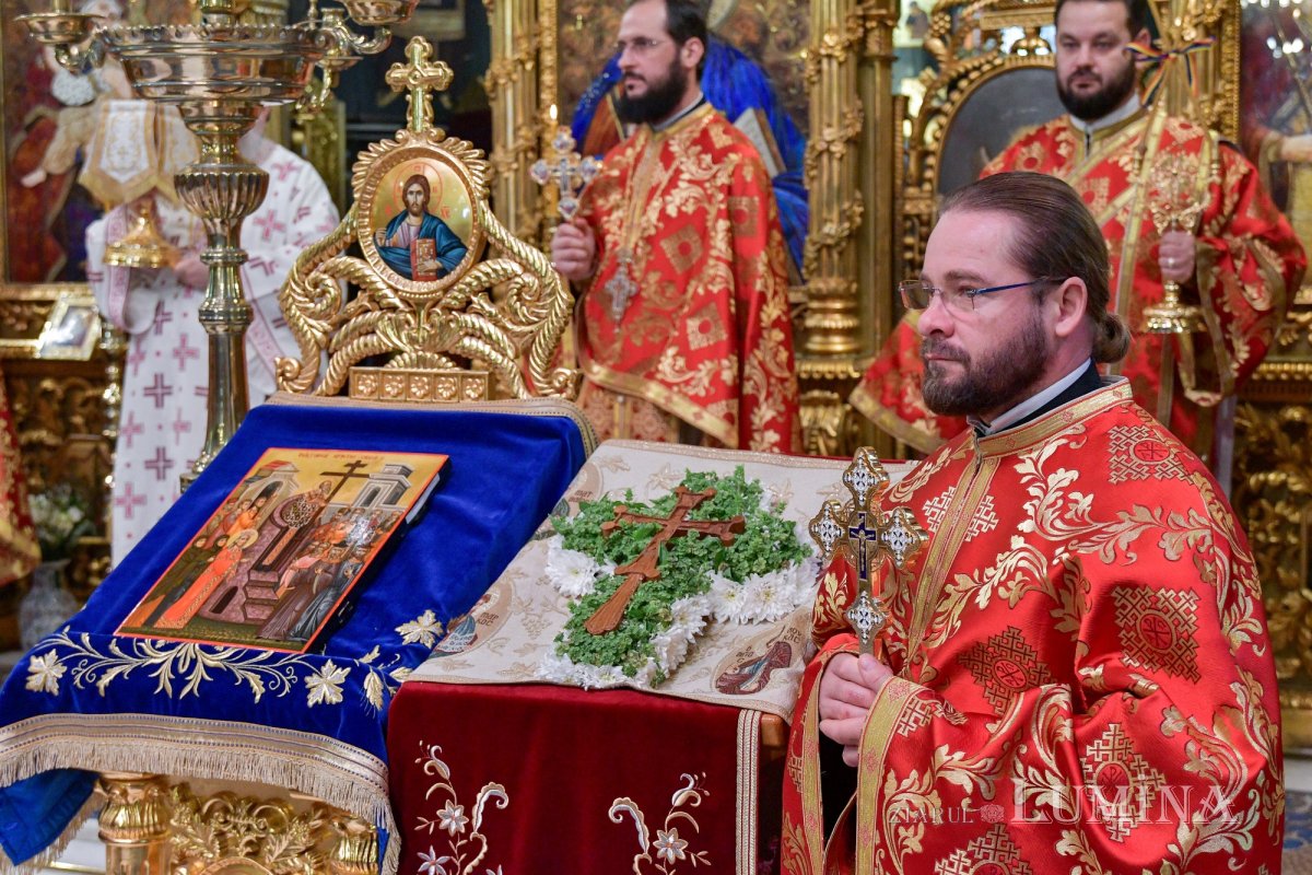 Praznicul Înălțării Sfintei Cruci la Catedrala Patriarhală 268200