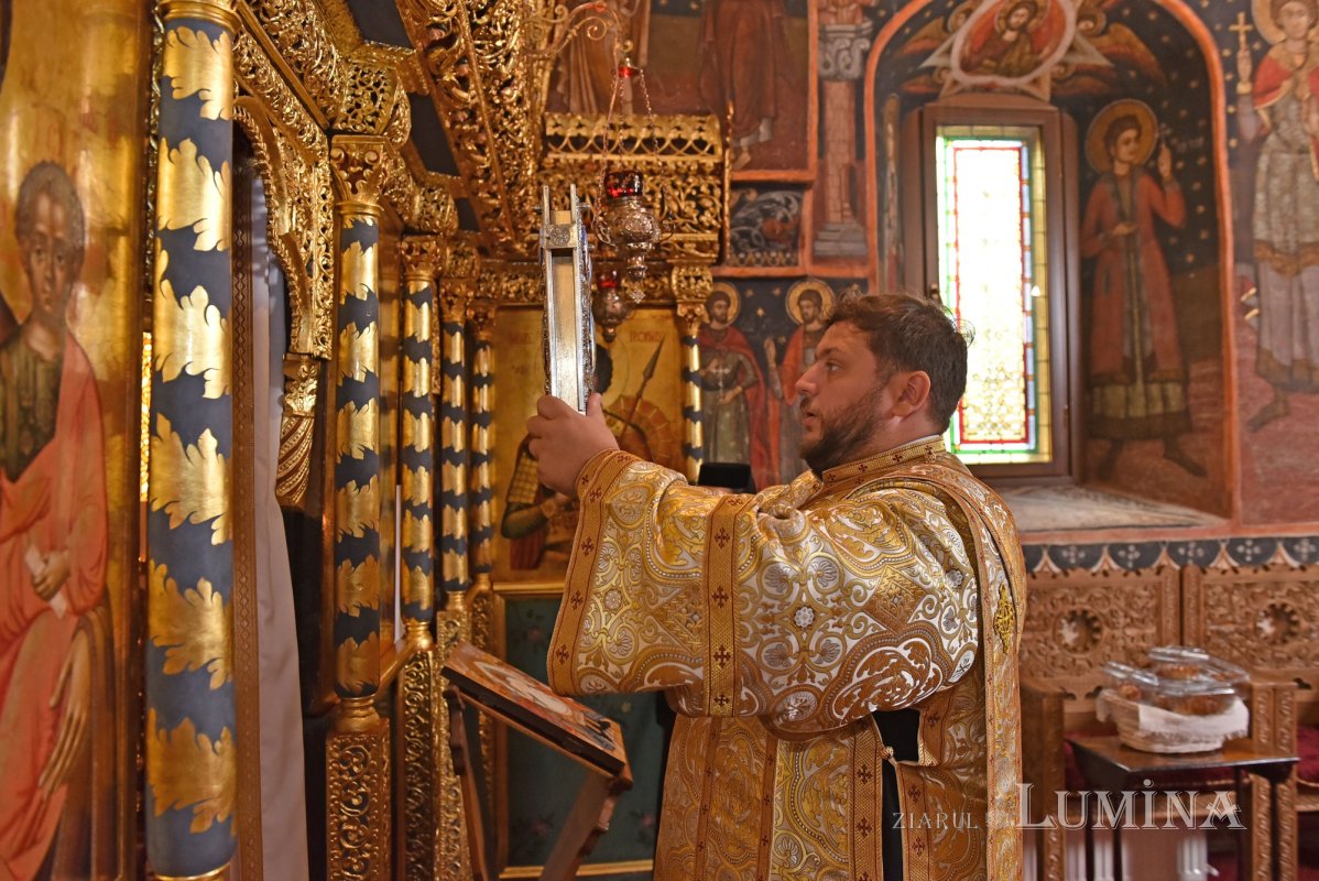 „Semnul biruinței prin puterea Învierii lui Hristos” 268321