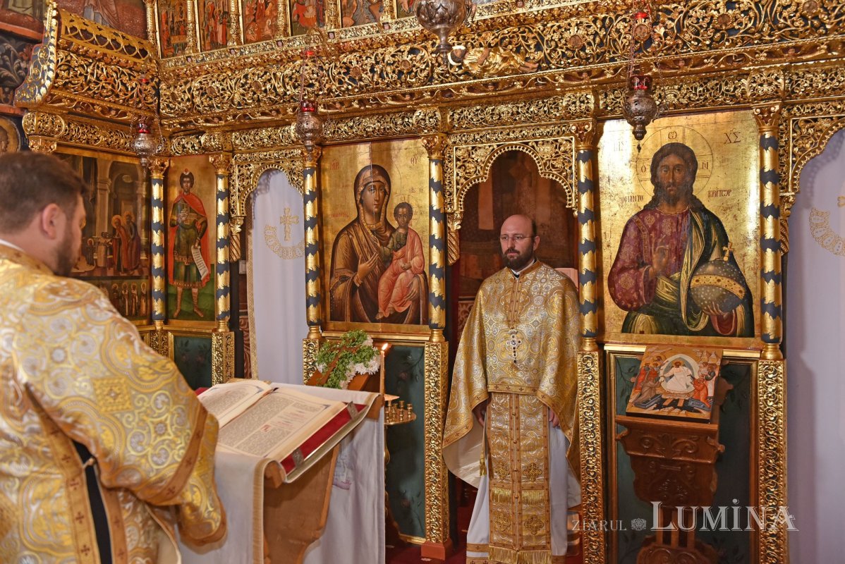 „Semnul biruinței prin puterea Învierii lui Hristos” 268322