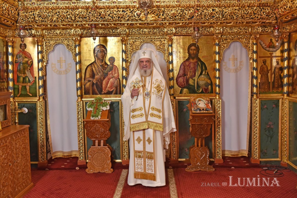 „Semnul biruinței prin puterea Învierii lui Hristos” 268323