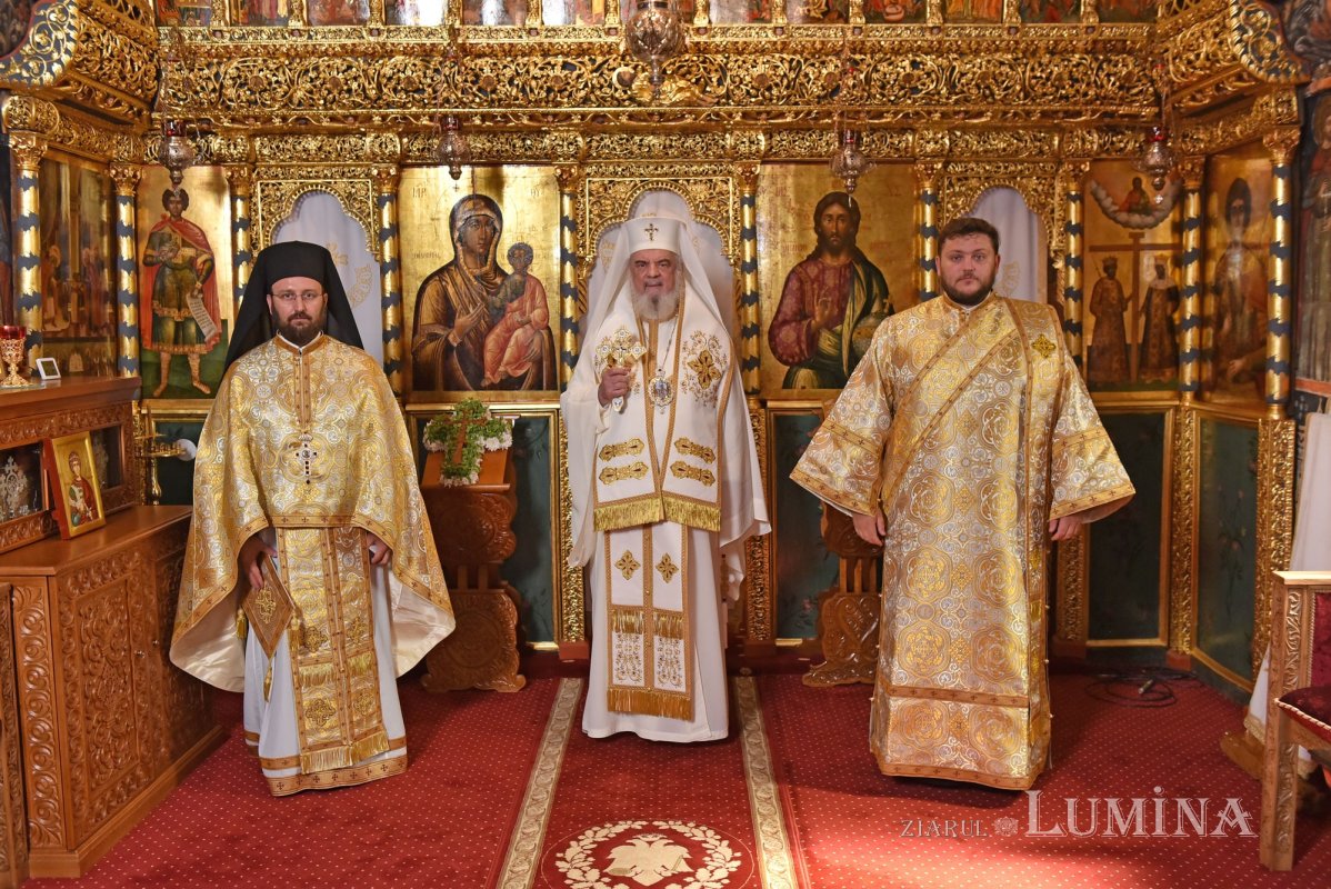 „Semnul biruinței prin puterea Învierii lui Hristos” 268324