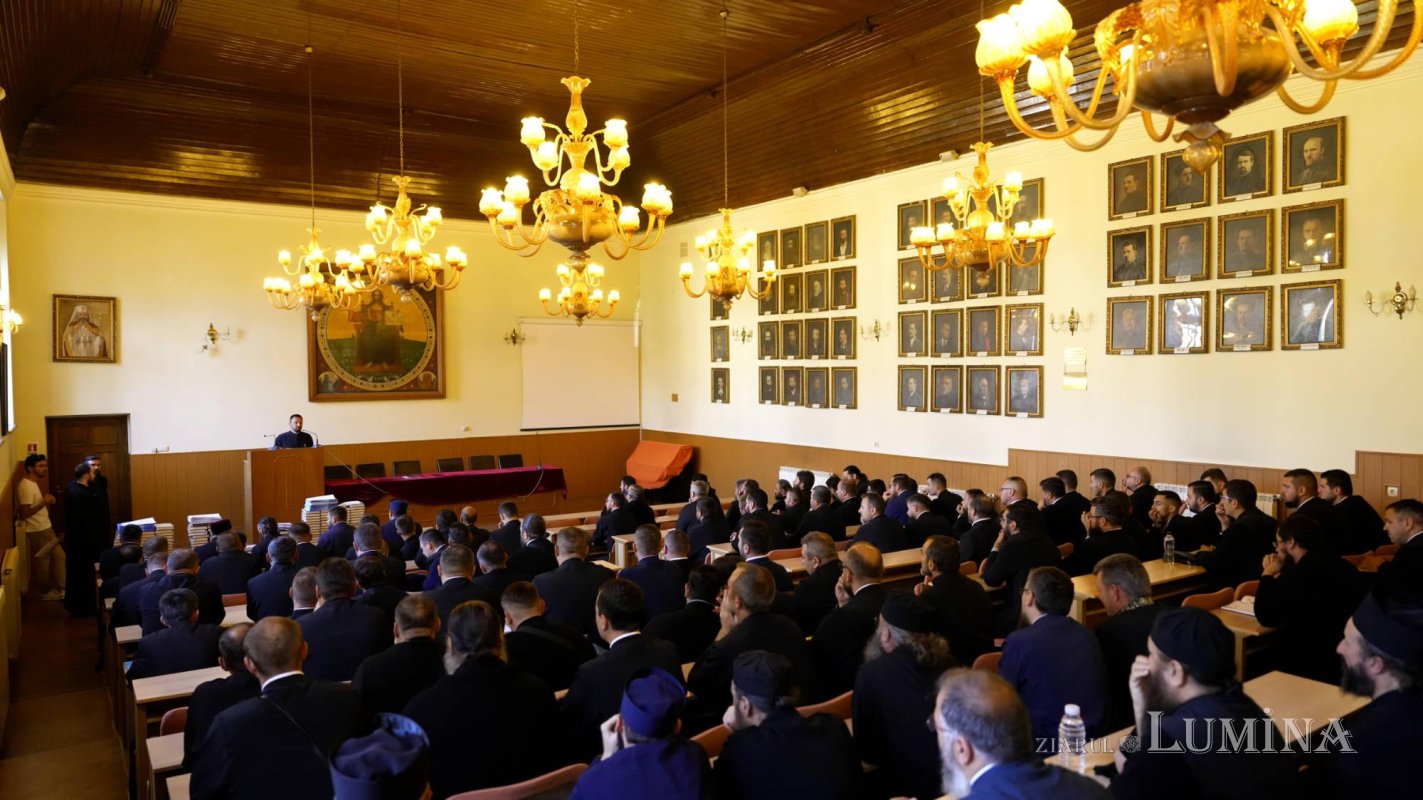 „Întâi de toate vom învăța să ne rugăm împreună” 268696