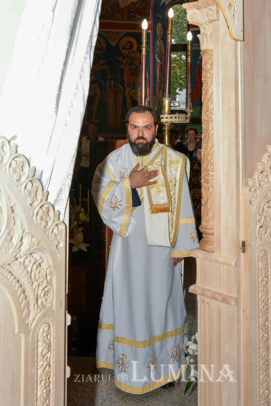 Fidelitate față de o familie de sfinți martiri în Capitală  268918