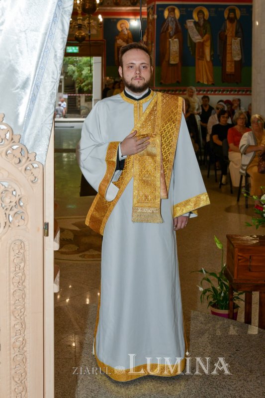 Fidelitate față de o familie de sfinți martiri în Capitală  268920