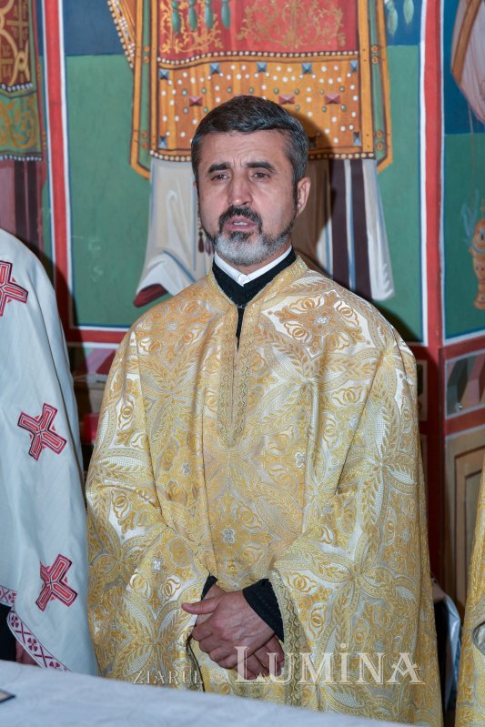 Fidelitate față de o familie de sfinți martiri în Capitală  268929