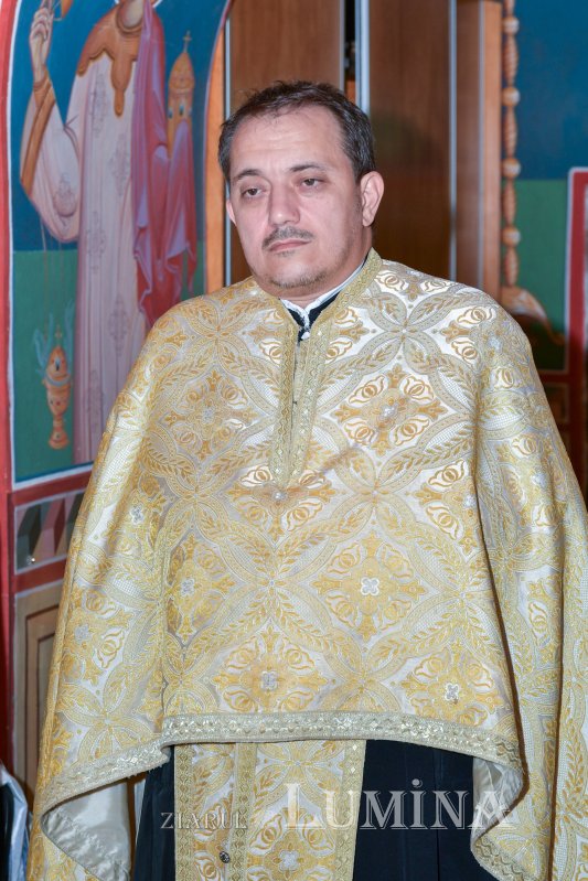 Fidelitate față de o familie de sfinți martiri în Capitală  268930