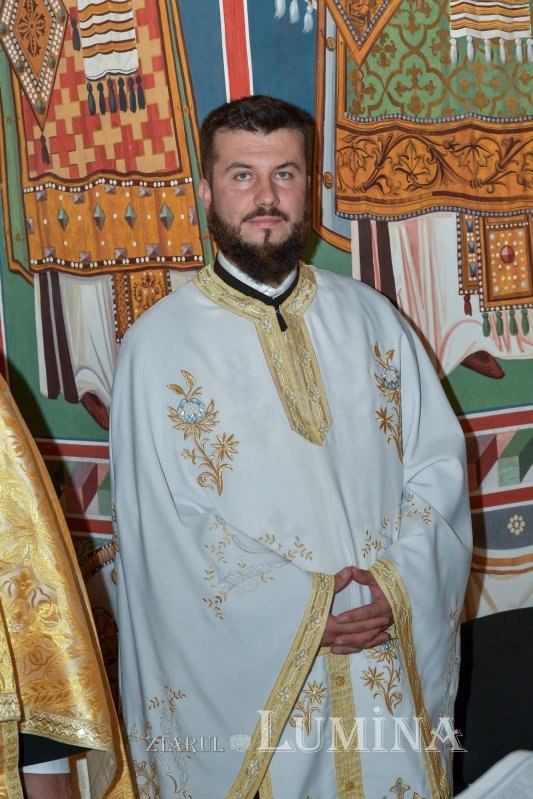 Fidelitate față de o familie de sfinți martiri în Capitală  268932