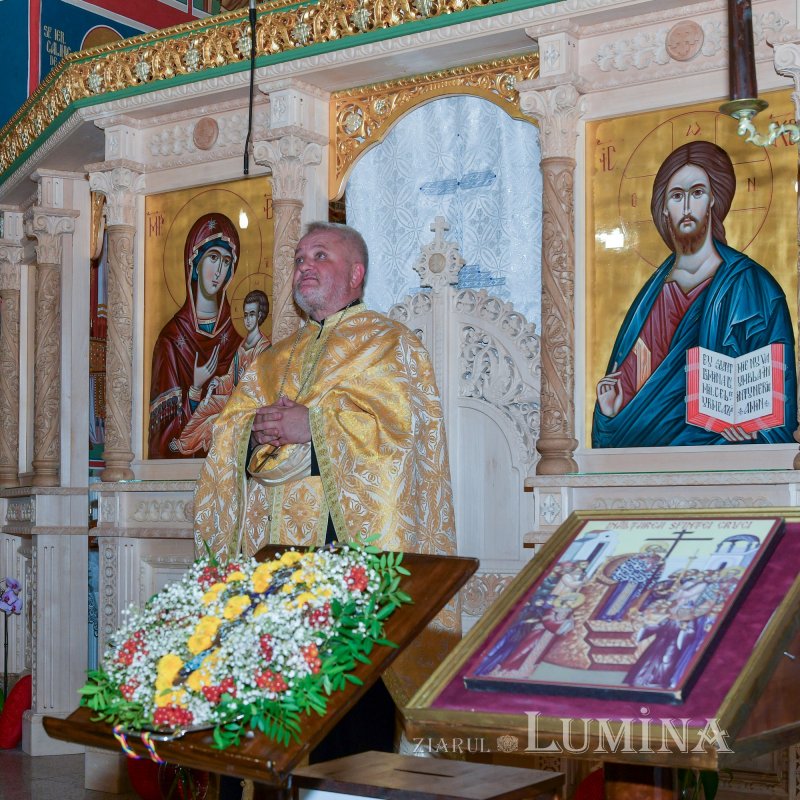 Fidelitate față de o familie de sfinți martiri în Capitală  268938