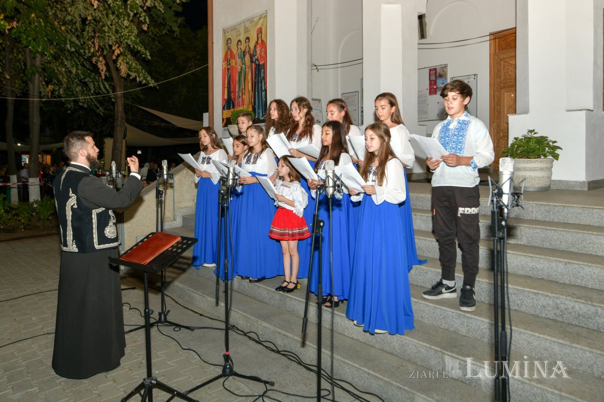 Fidelitate față de o familie de sfinți martiri în Capitală  268951