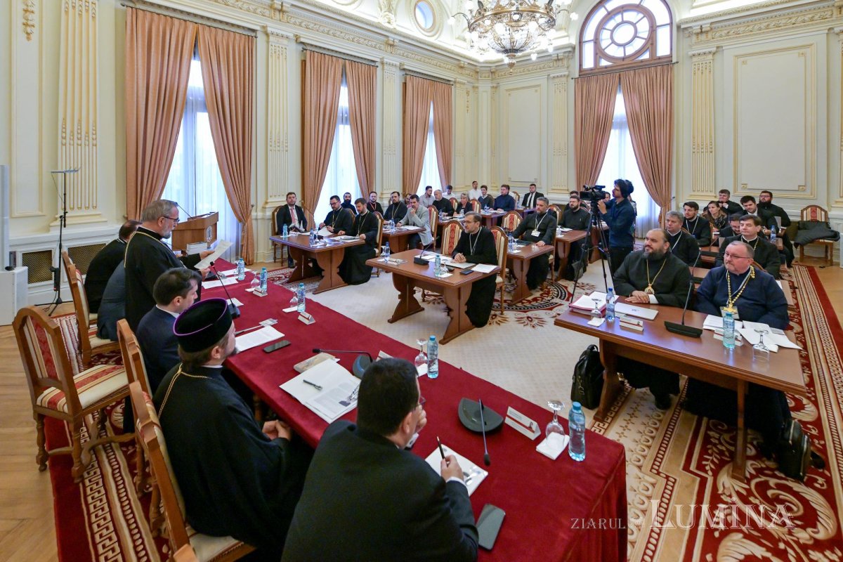 Simpozion de Drept bisericesc la Palatul Patriarhiei 268879