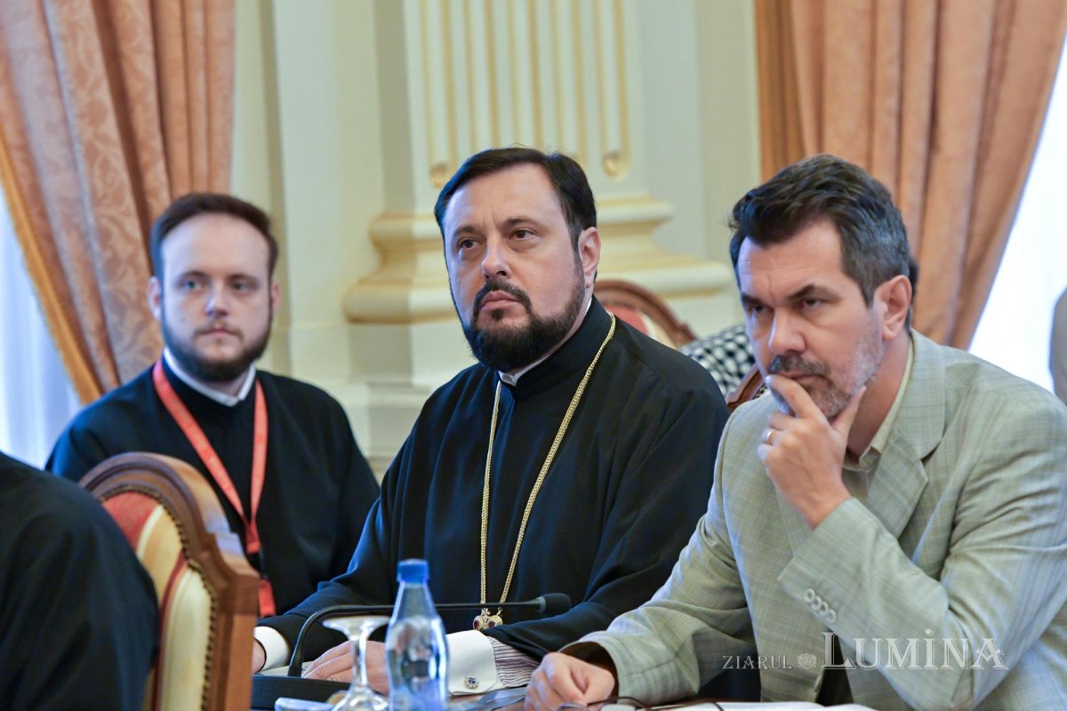 Simpozion de Drept bisericesc la Palatul Patriarhiei 268880