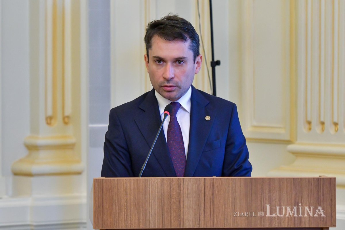 Simpozion de Drept bisericesc la Palatul Patriarhiei 268888