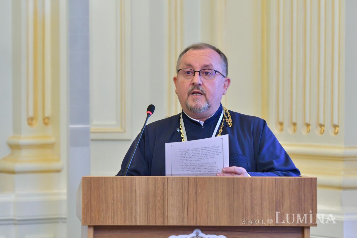 Simpozion de Drept bisericesc la Palatul Patriarhiei 268890