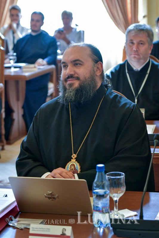 Simpozion de Drept bisericesc la Palatul Patriarhiei 268894