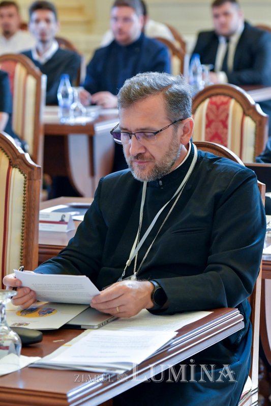 Simpozion de Drept bisericesc la Palatul Patriarhiei 268895