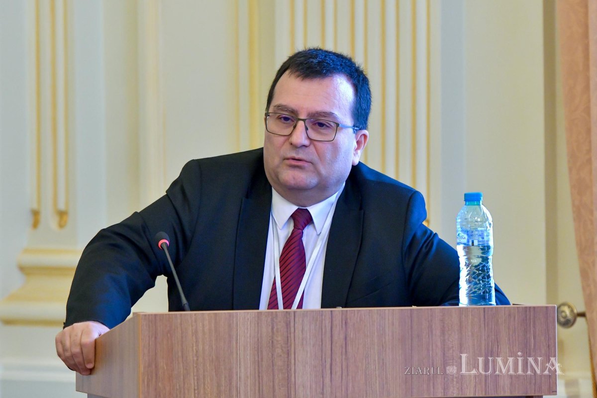 Simpozion de Drept bisericesc la Palatul Patriarhiei 268896