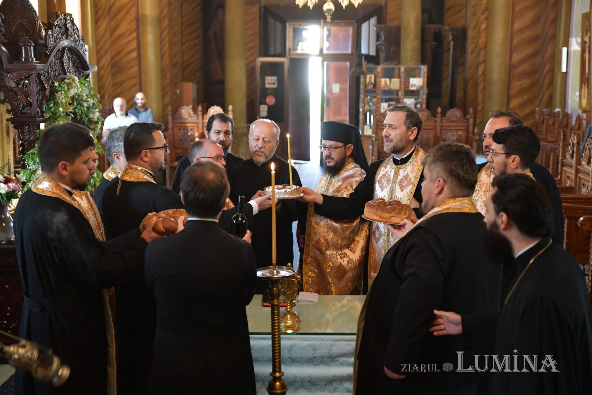 Simpozionul „Teologia canonică și Dreptul bisericesc în Ortodoxie”, la final 269063