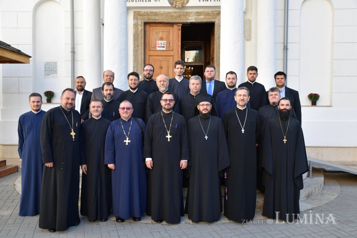 Simpozionul „Teologia canonică și Dreptul bisericesc în Ortodoxie”, la final 269065