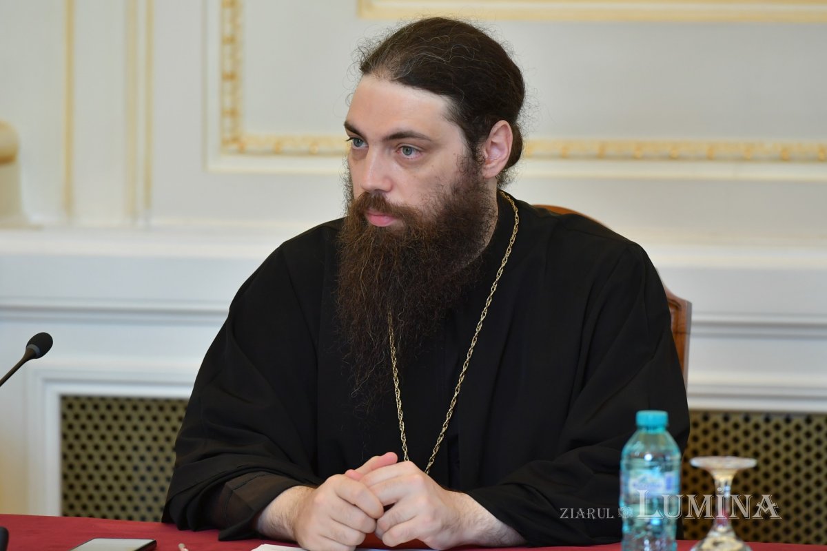 Simpozionul „Teologia canonică și Dreptul bisericesc în Ortodoxie”, la final 269070