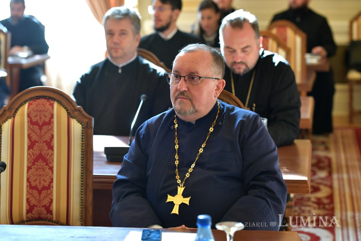 Simpozionul „Teologia canonică și Dreptul bisericesc în Ortodoxie”, la final 269073