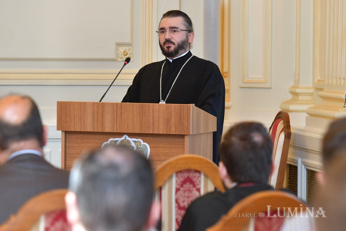 Simpozionul „Teologia canonică și Dreptul bisericesc în Ortodoxie”, la final 269086