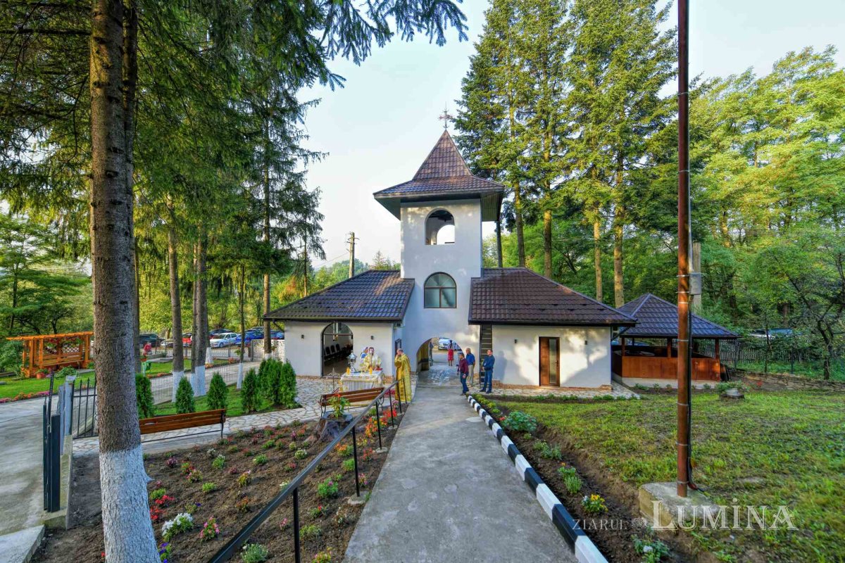 Înnoire și binecuvântare în Parohia Prăjani din județul Prahova 269415