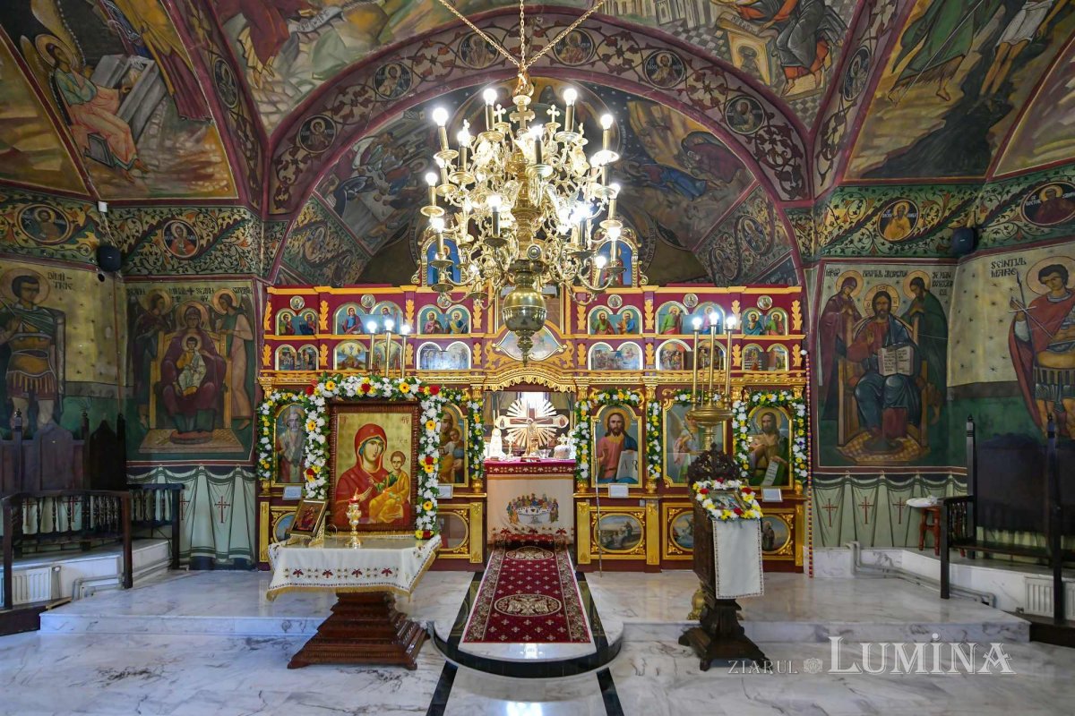 Înnoire și binecuvântare în Parohia Prăjani din județul Prahova 269419