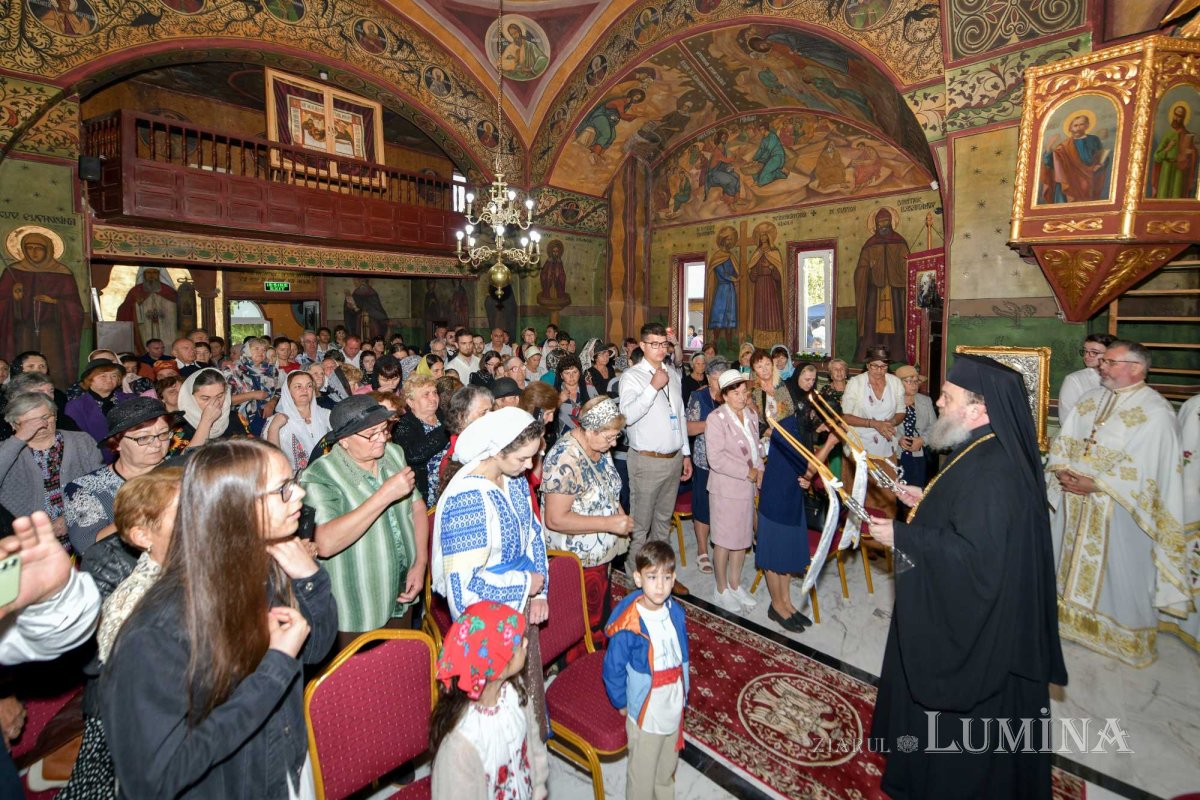 Înnoire și binecuvântare în Parohia Prăjani din județul Prahova 269435