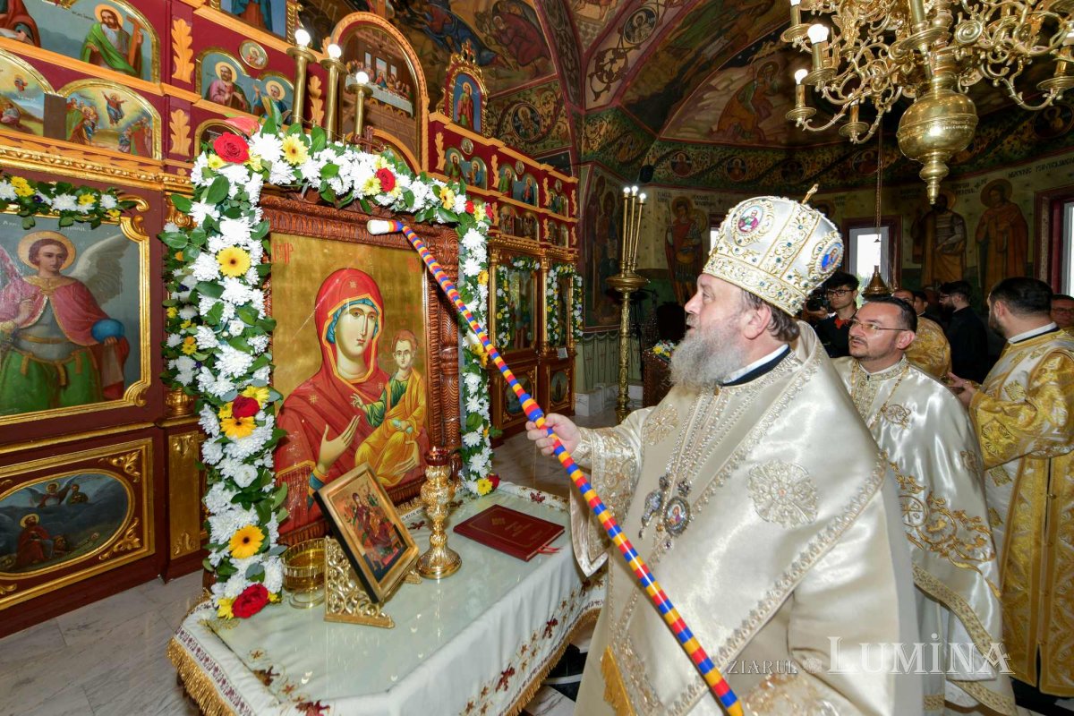 Înnoire și binecuvântare în Parohia Prăjani din județul Prahova 269455