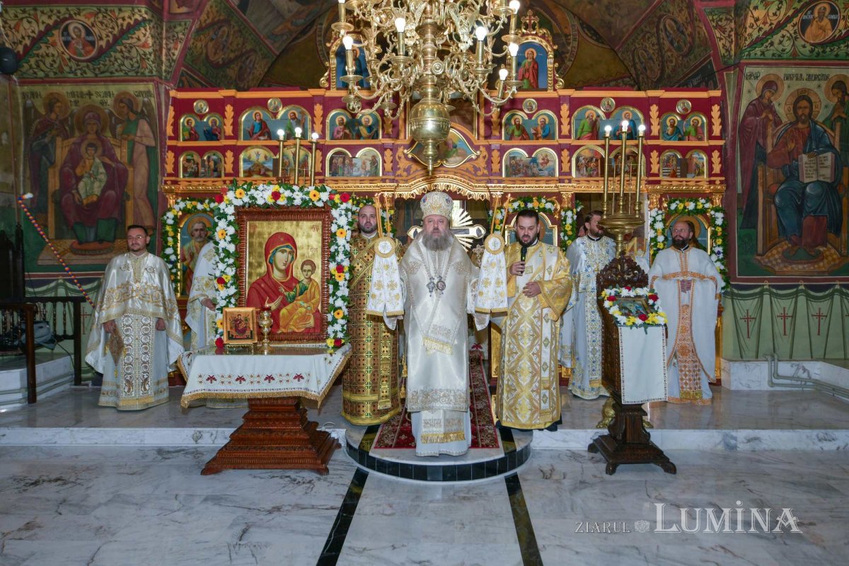 Înnoire și binecuvântare în Parohia Prăjani din județul Prahova 269469