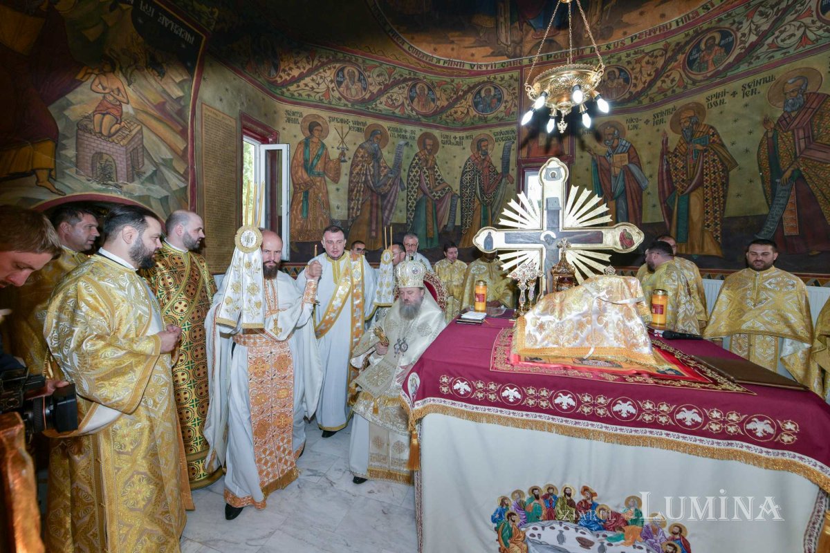 Înnoire și binecuvântare în Parohia Prăjani din județul Prahova 269483