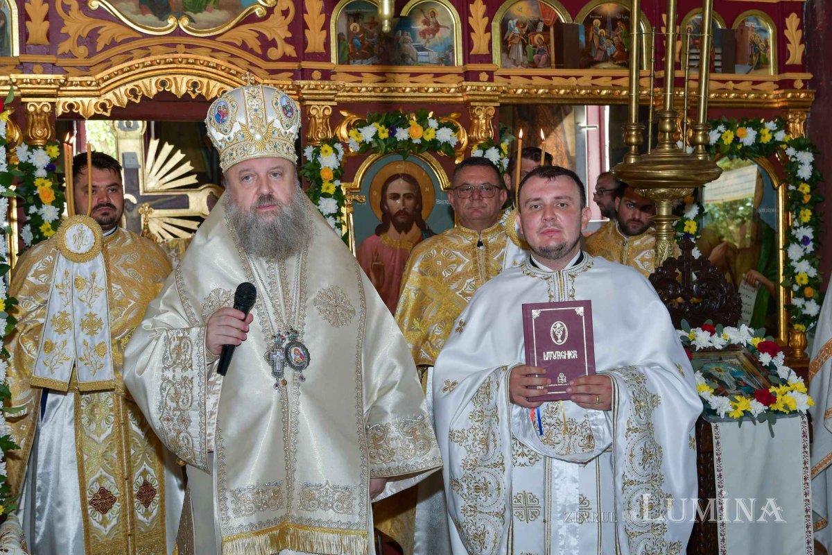 Înnoire și binecuvântare în Parohia Prăjani din județul Prahova 269485