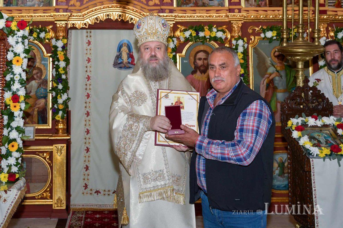 Înnoire și binecuvântare în Parohia Prăjani din județul Prahova 269497