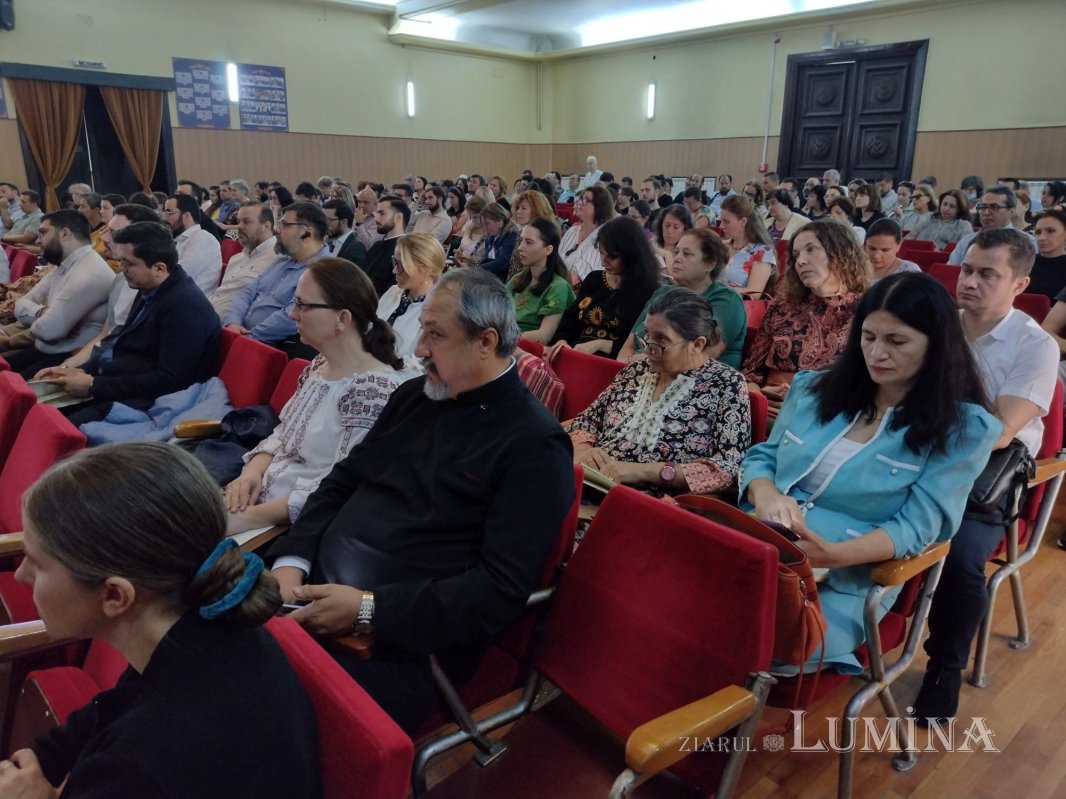 Consfătuirea profesorilor de religie din București 269660