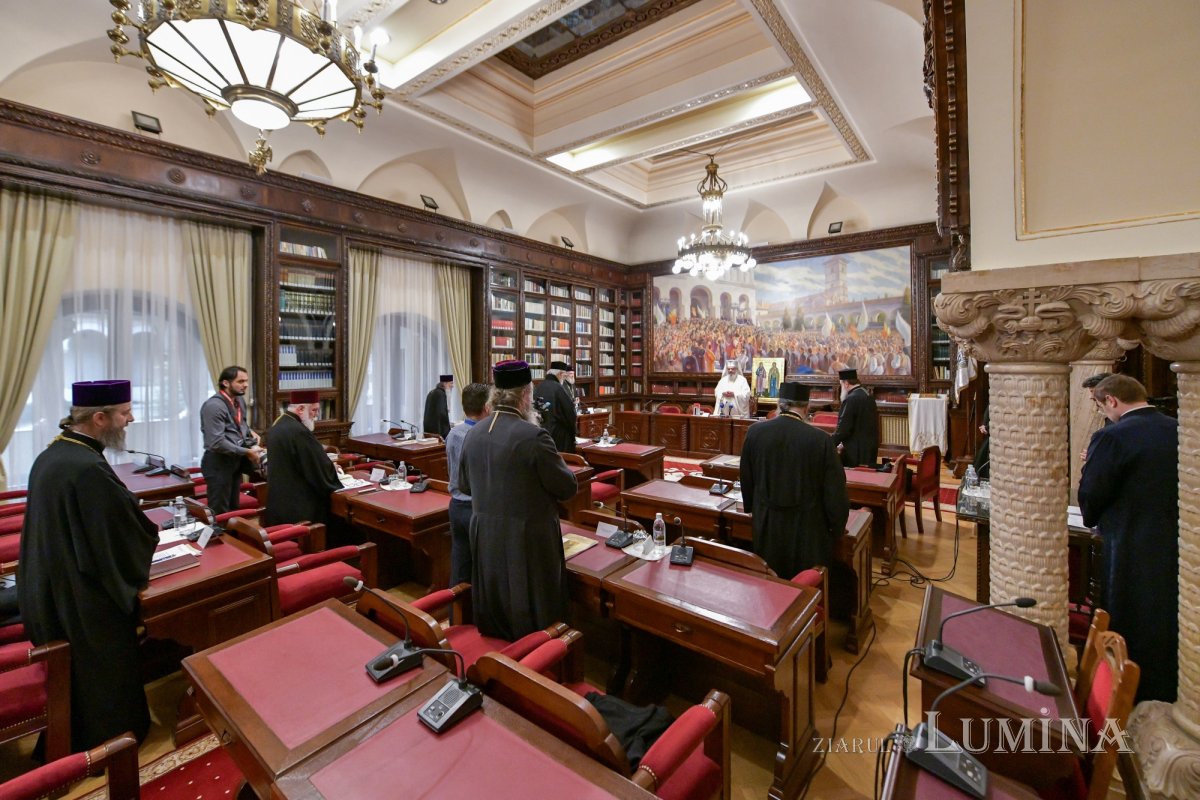Întrunirea Sinodului Mitropoliei Munteniei și Dobrogei la Reședința Patriarhală 270011