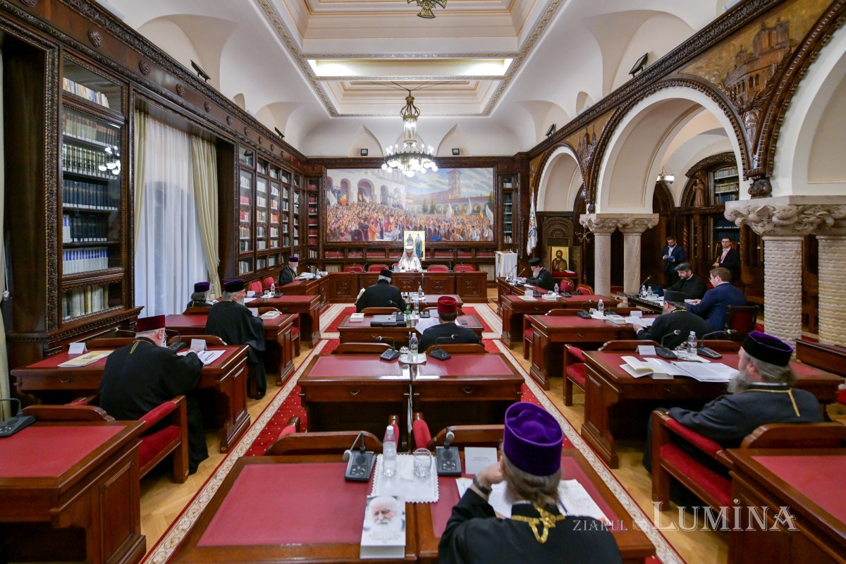 Întrunirea Sinodului Mitropoliei Munteniei și Dobrogei la Reședința Patriarhală 270026