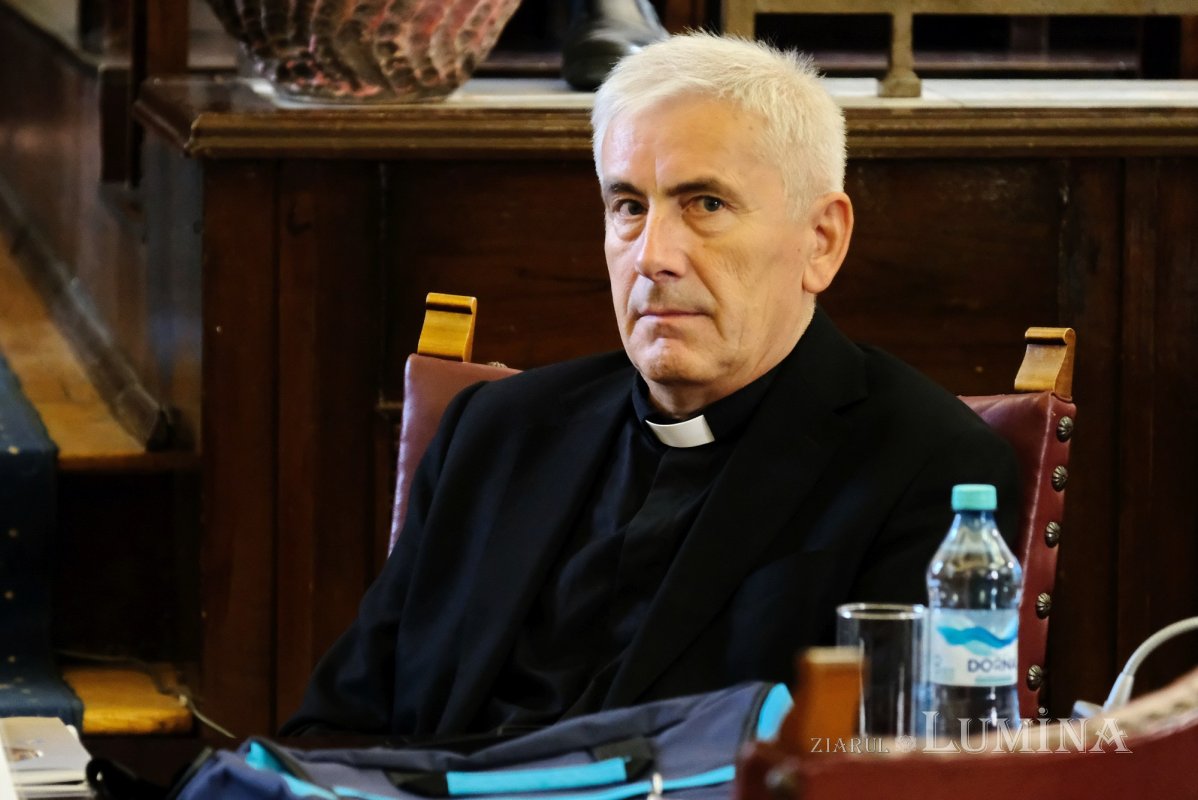 A XX-a ediție a Seminarului academic internațional „Penser l’Europe” 270001