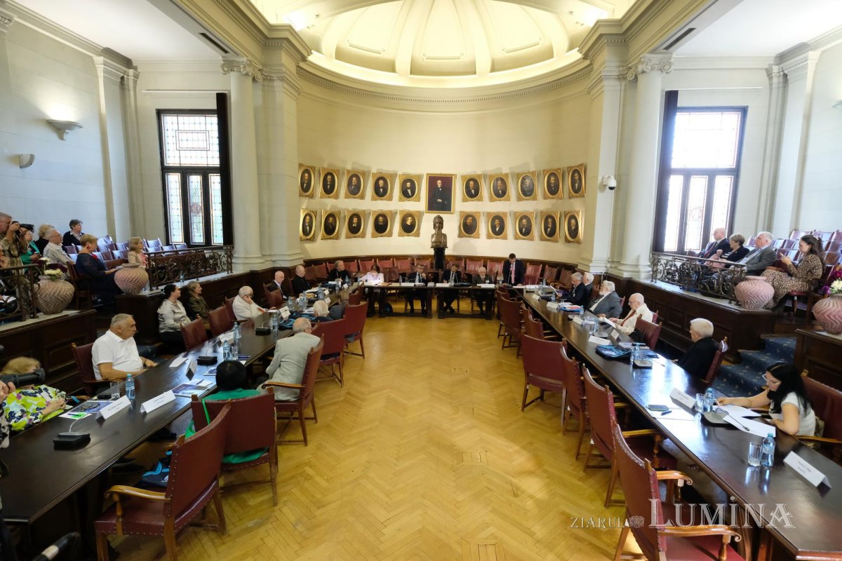 A XX-a ediție a Seminarului academic internațional „Penser l’Europe” 270002