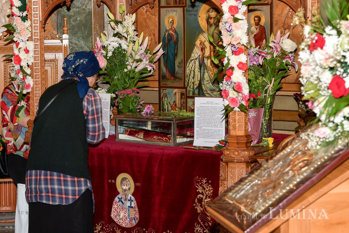 Cinstirea Sfântului Mucenic Ciprian la biserica sa din Capitală 270417
