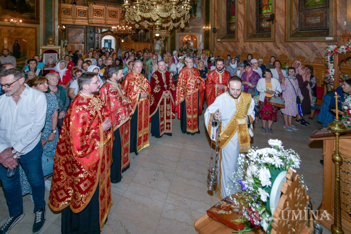 Cinstirea Sfântului Mucenic Ciprian la biserica sa din Capitală 270433