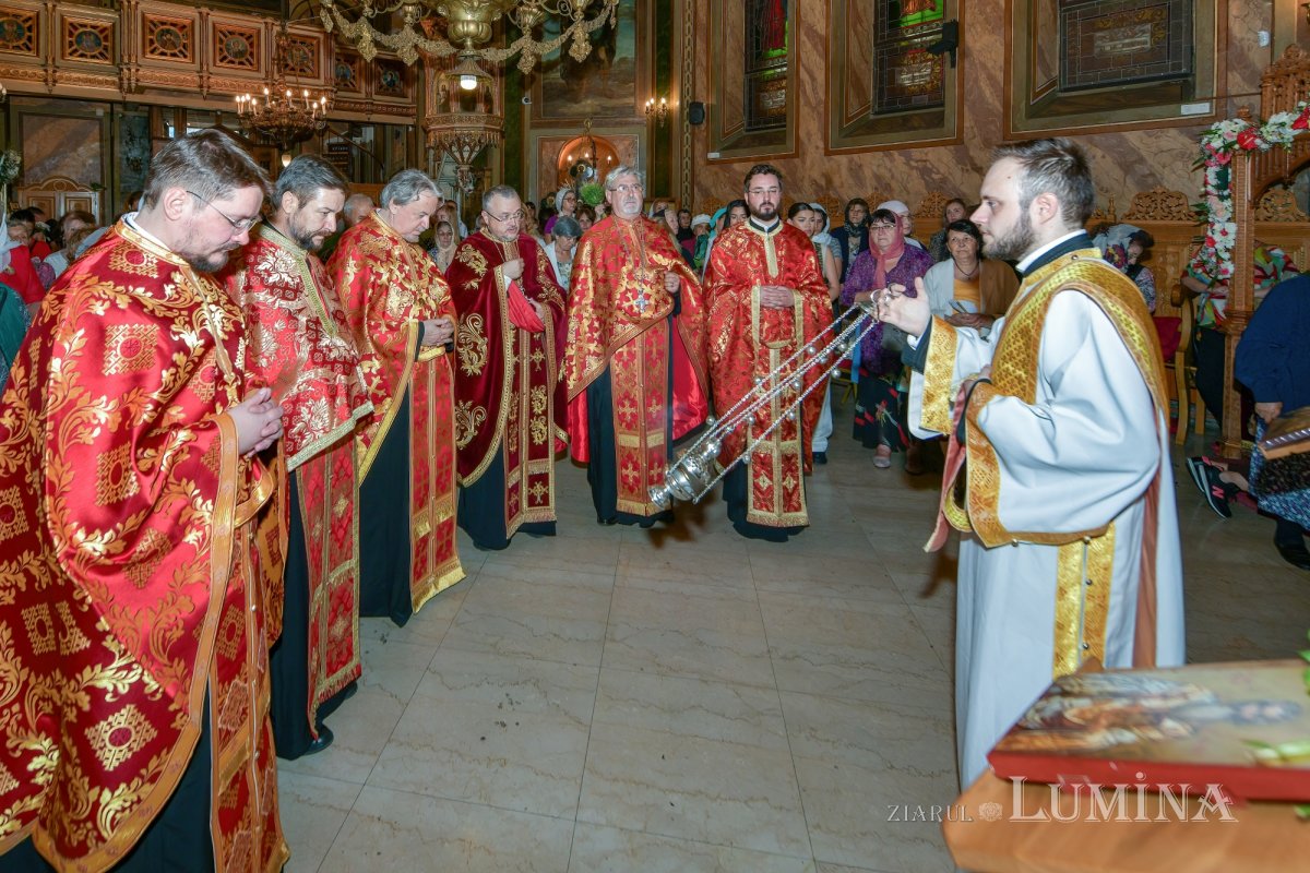 Cinstirea Sfântului Mucenic Ciprian la biserica sa din Capitală 270434
