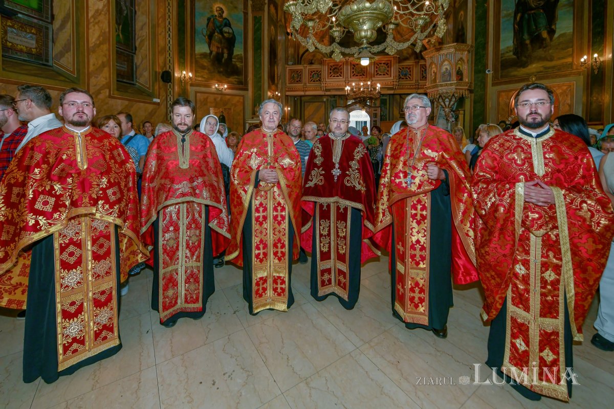 Cinstirea Sfântului Mucenic Ciprian la biserica sa din Capitală 270435