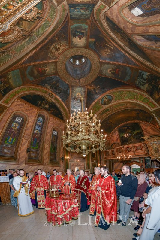 Cinstirea Sfântului Mucenic Ciprian la biserica sa din Capitală 270439