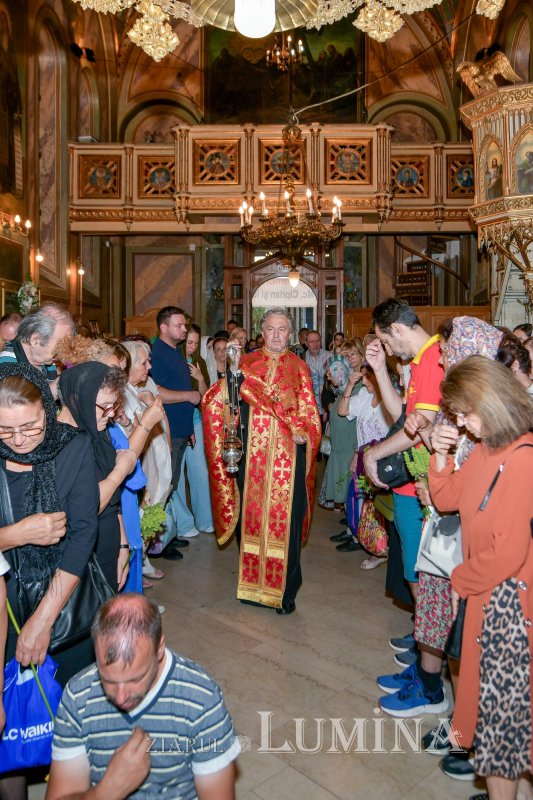 Cinstirea Sfântului Mucenic Ciprian la biserica sa din Capitală 270449