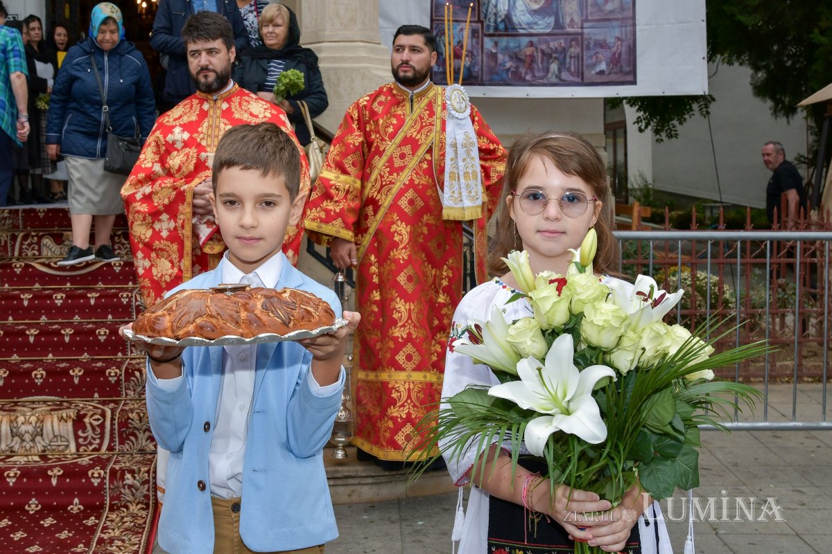 Cinstirea Sfântului Mucenic Ciprian la biserica sa din Capitală 270453