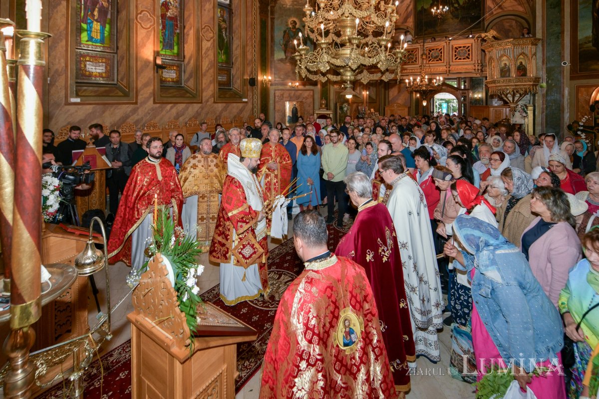 Cinstirea Sfântului Mucenic Ciprian la biserica sa din Capitală 270471