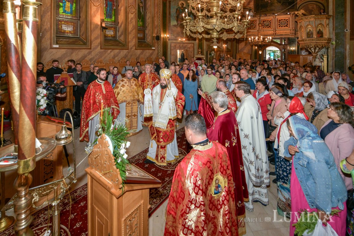 Cinstirea Sfântului Mucenic Ciprian la biserica sa din Capitală 270472