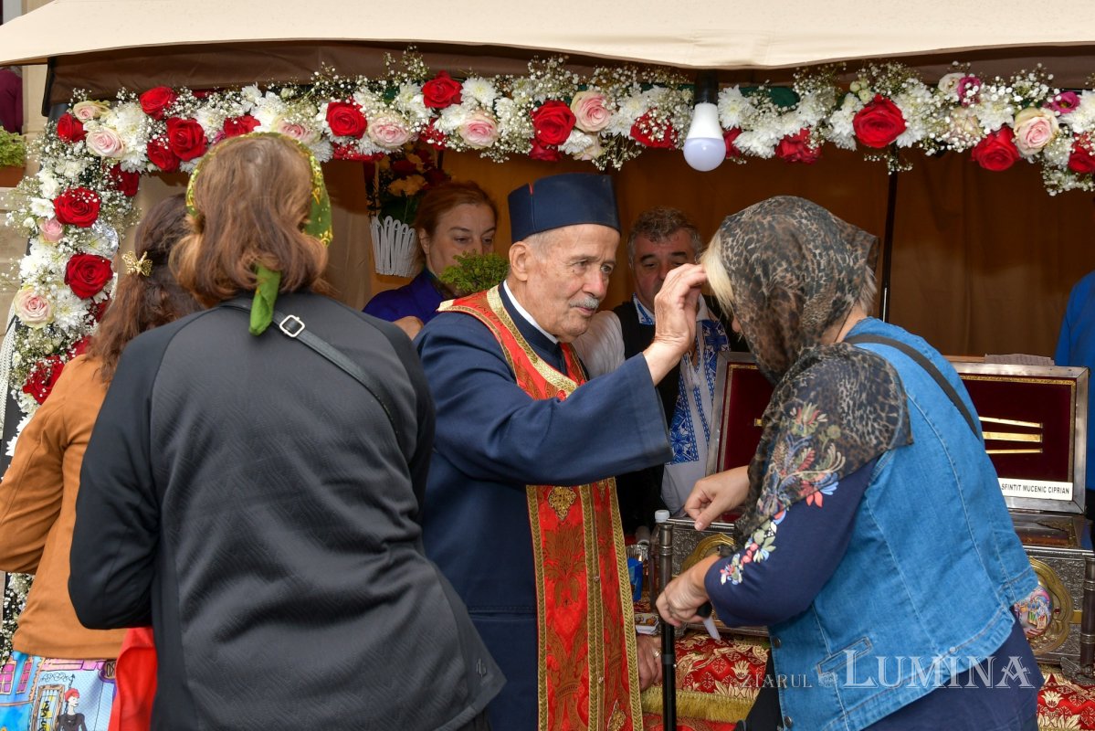 Cinstirea Sfântului Mucenic Ciprian la biserica sa din Capitală 270477