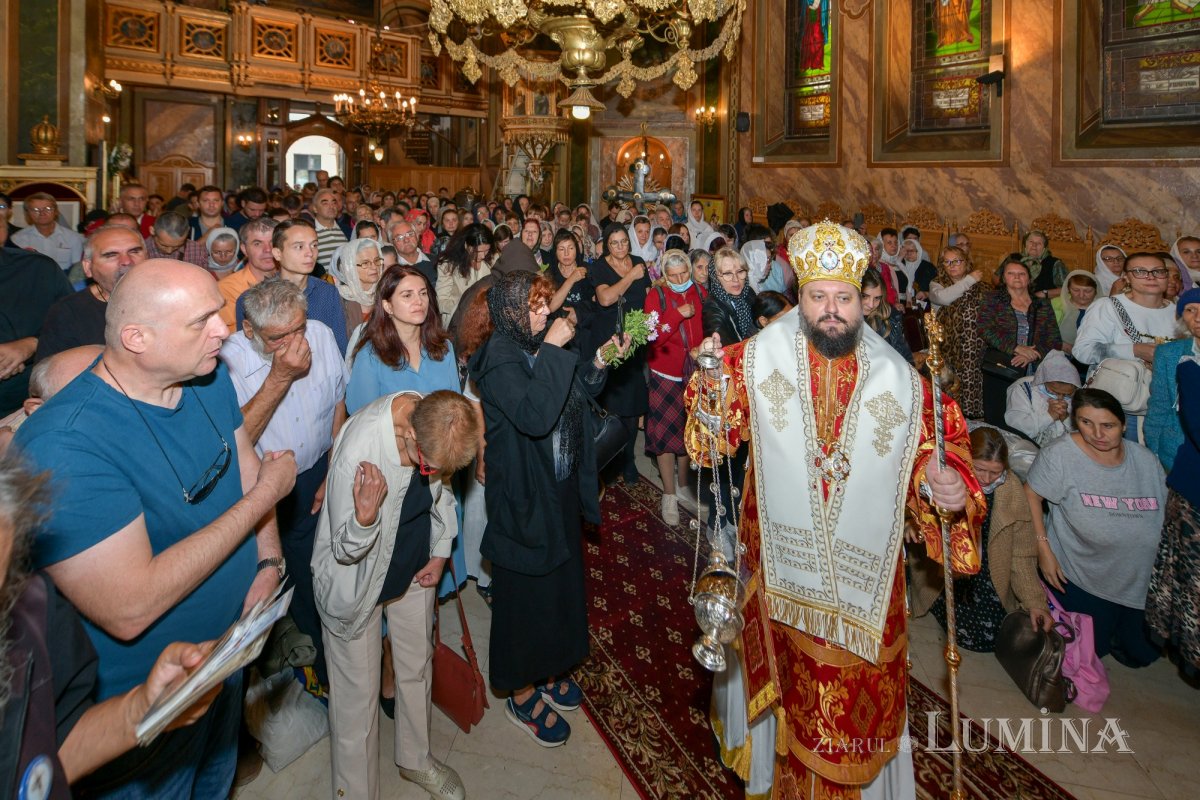 Cinstirea Sfântului Mucenic Ciprian la biserica sa din Capitală 270486