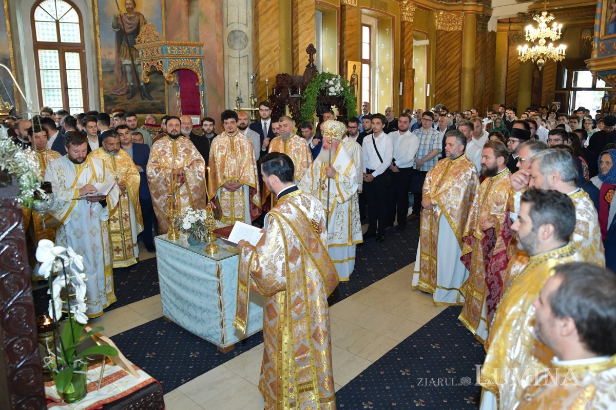 Început de an universitar pentru teologii bucureșteni 270372